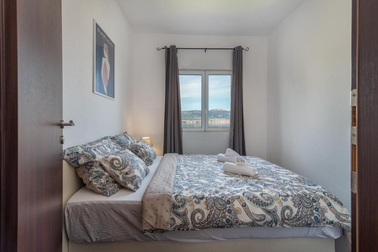 Holiday Villa Nostra โตรกีร์ ภายนอก รูปภาพ